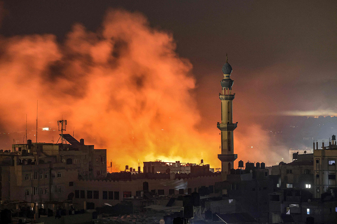 الاستخبارات الأمريكية: نصف القنابل الإسرائيلية على غزة 