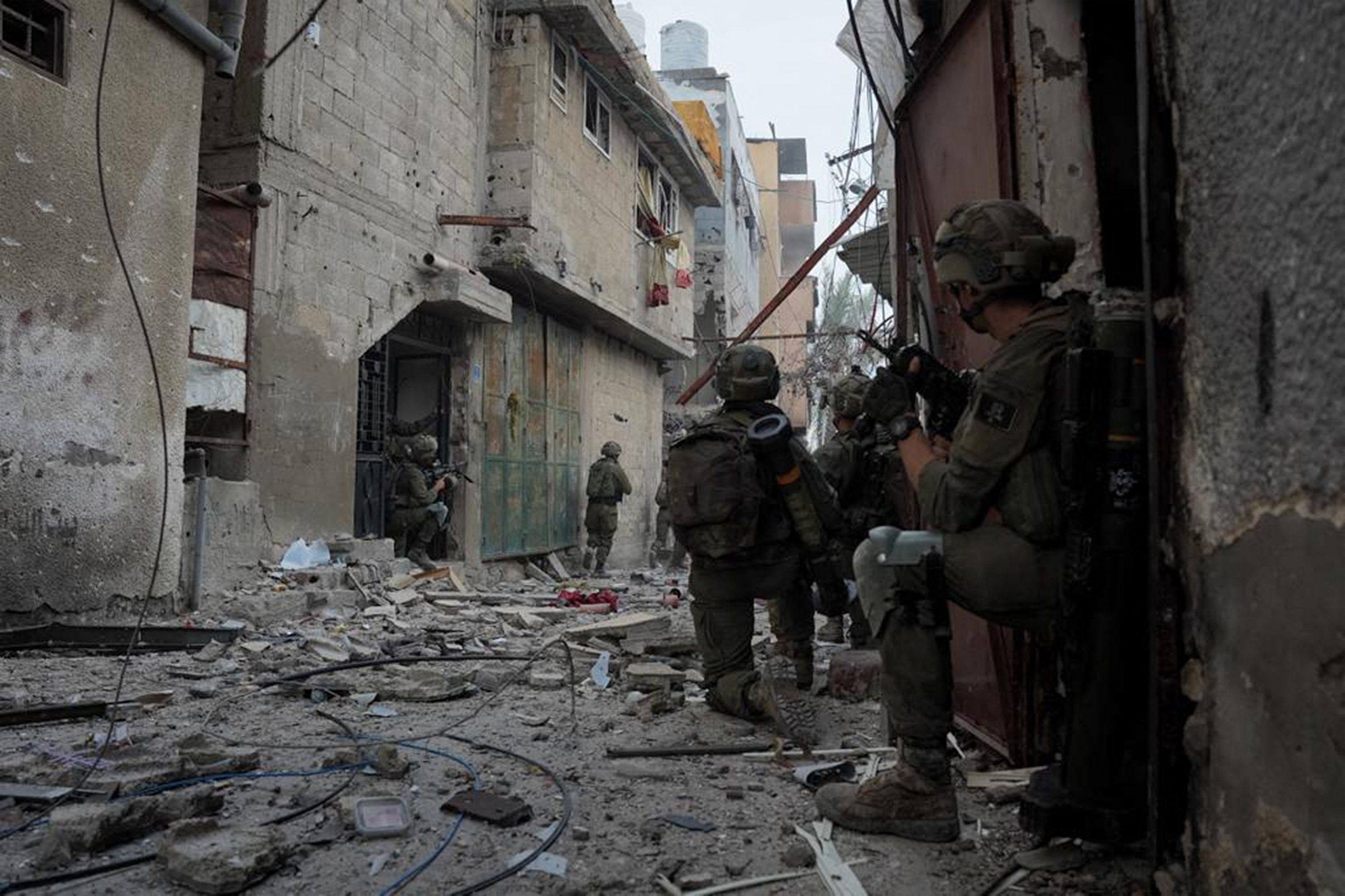 بعد مقتل 15 عسكرياً.. نتانياهو: ندفع ثمناً باهظاً جداً في حرب غزة