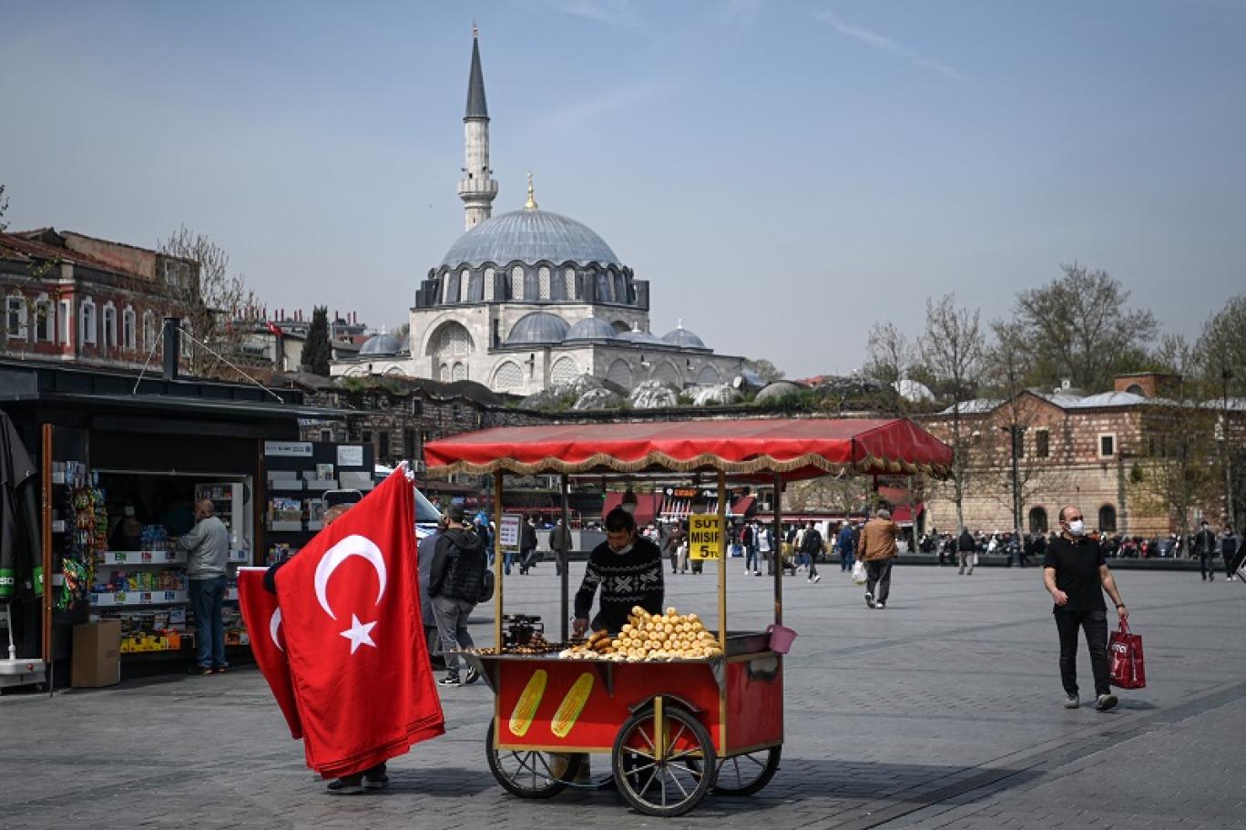 تركيا ترفع الحد الأدنى للأجور 49 % إلى 578 دولاراً شهرياً