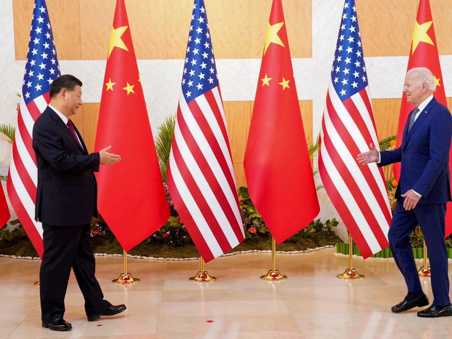 بمناسبة الذكرى الخامسة والأربعين للعلاقات الدبلوماسية.. الرئيس الصيني يبدي استعداده للعمل مع واشنطن من أجل علاقات مستقرة