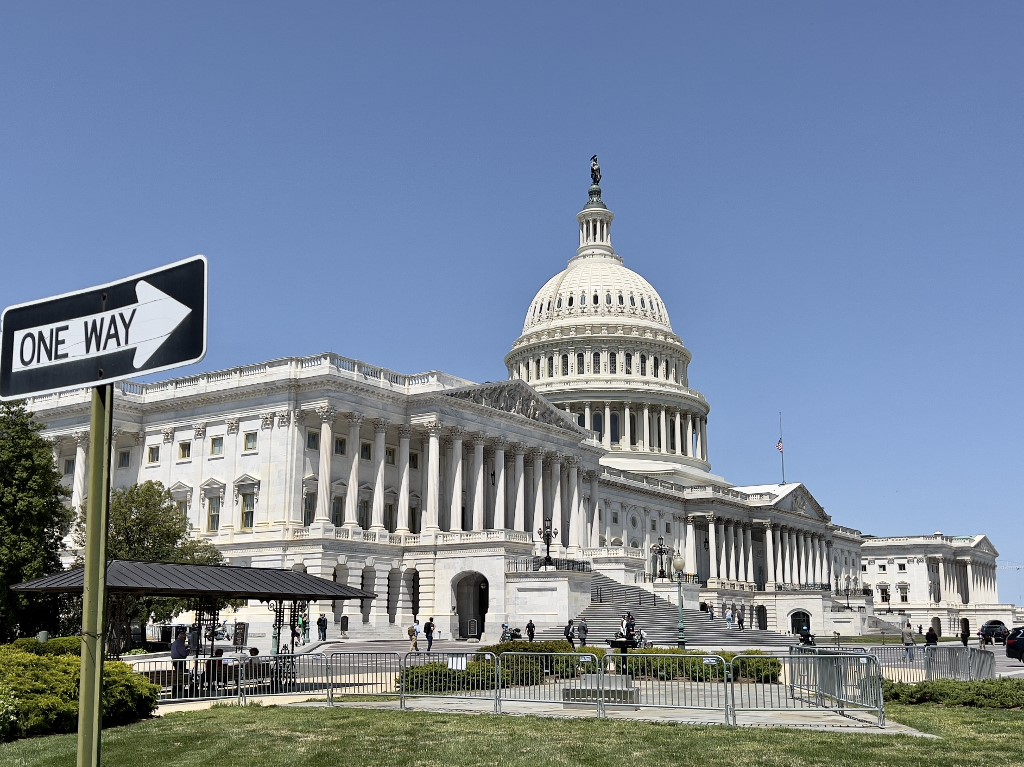 قادة الكونغرس الأمريكي يتوصلون لاتفاق يحافظ على تمويل الميزانية الاتحادية