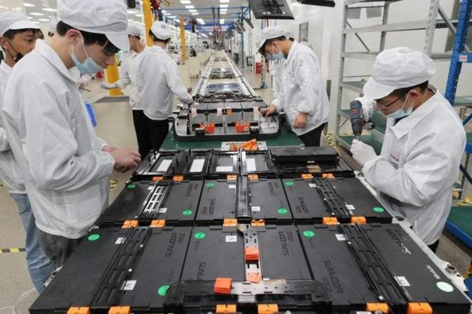 نشاط المصانع في الصين ينكمش من جديد وضعف الطلب يعرقل الاقتصاد