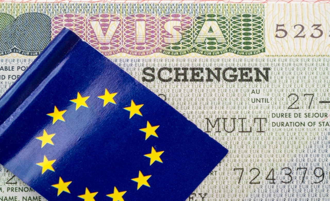 الصورة : 1995 معاهدة شنغن لتوحيد تأشيرات الدخول لدول الاتحاد الأوروبي تدخل حيز التنفيذ.