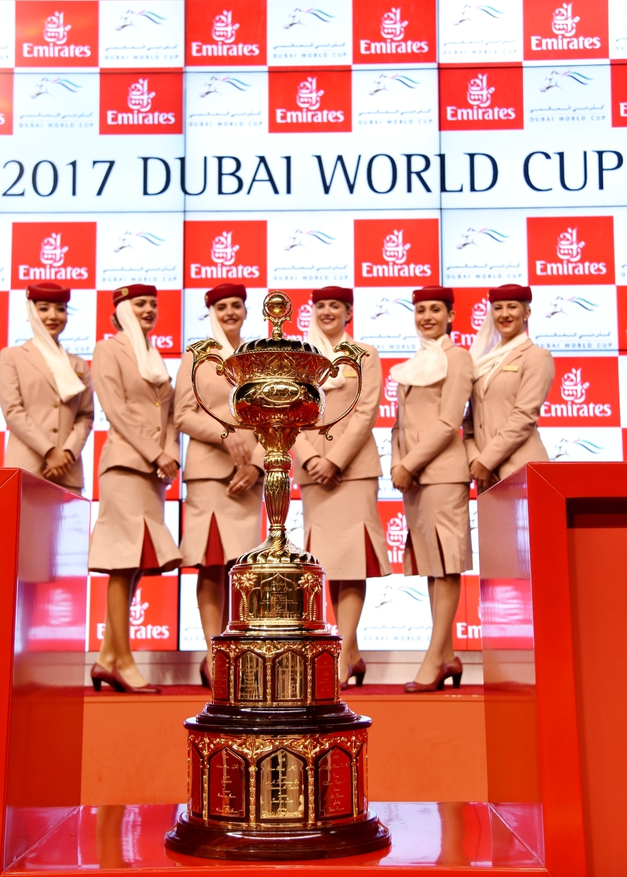 الصورة : طيران الإمارات الراعي التاريخي للكأس العالمي | البيان