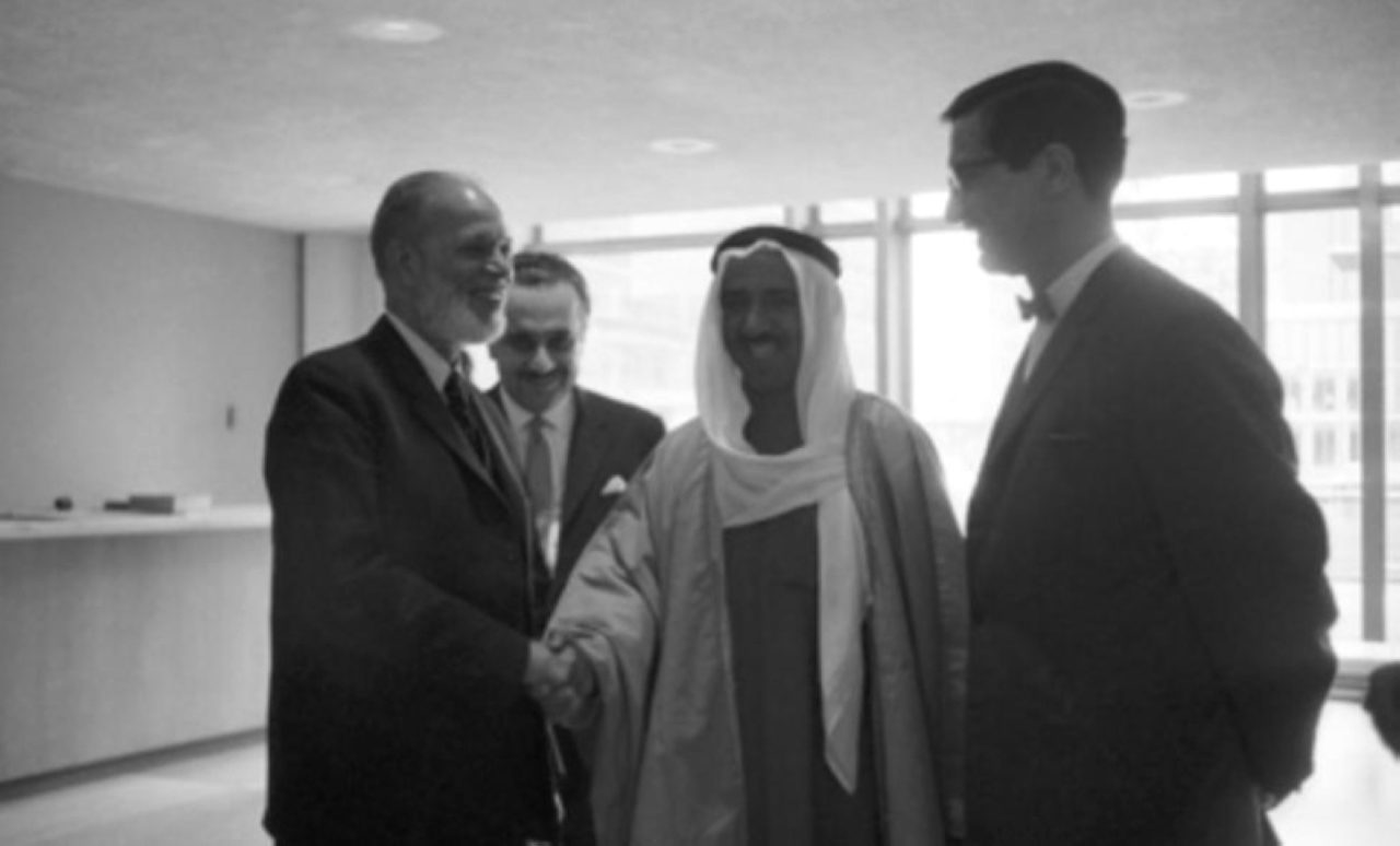الصورة : 1963 الكويت تنضم للأمم المتحدة لتصبح العضو رقم 111 في المنظمة الدولية.