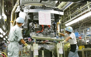 الصورة: الصورة: 5 شركات يابانية تقر بتزوير شهادات اختبارات سياراتها