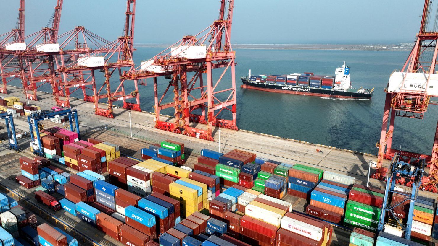ارتفاع الصادرات في الصين في مايو مقابل تباطؤ الواردات