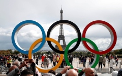 الصورة: الصورة: رئيس اللجنة الأولمبية الدولية: الاضطرابات السياسية في فرنسا لن تؤثر على أولمبياد باريس