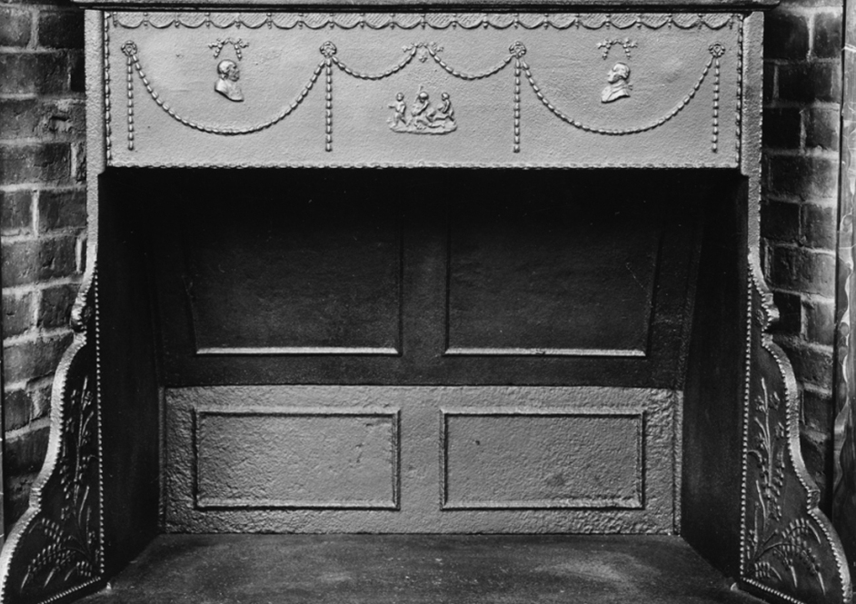الصورة : 1742 العالم والمخترع والدبلوماسي الأمريكي بنجامين فرانكلن يخترع الفرن المنزلي.