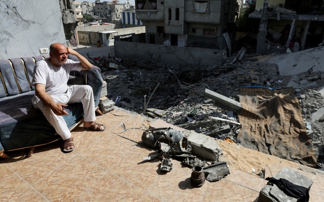 الصورة: الصورة: غزة.. عيد تحت القصف والجوع