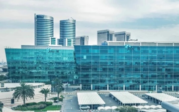 الصورة: الصورة: 186 ألف ترخيص تجاري بمناطق الإمارات الحرة نهاية مايو
