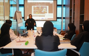 الصورة: الصورة: «دبي للكتابة» يختتم أولى مراحل ورشة رسم قصص الأطفال