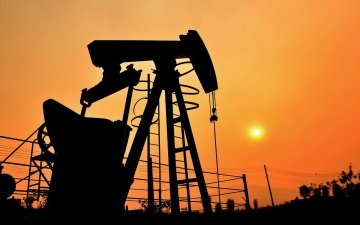 الصورة: الصورة: النفط يتجه لتحقيق ثاني زيادة أسبوعية بدفعة من مؤشرات على تحسن الطلب