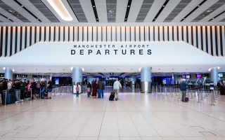 الصورة: الصورة: إلغاء عدة رحلات في مطار مانشستر جراء انقطاع في التيار الكهربائي