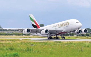 الصورة: الصورة: العملاقة «A380» إلى 50 وجهة عبر 156 رحلة يومياً خلال الصيف