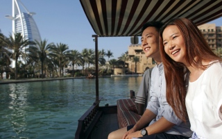 الصورة: الصورة: 101 % زيادة بعدد السياح الصينيين إلى دبي في 4 أشهر