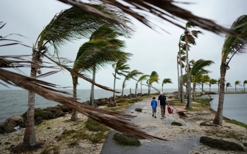 الصورة: الصورة: بيريل.. أول إعصار كبير خلال 2024 في منطقة الكاريبي