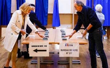 الصورة: الصورة: النتيجة النهائية غير مؤكدة .. تقدم اليمين المتطرف في الانتخابات البرلمانية الفرنسية