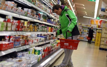 الصورة: الصورة: معدل التضخم في ألمانيا يتراجع إلى 2.2% في يونيو