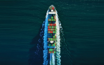 الصورة: الصورة: ارتفاع أسعار الشحن البحري عالمياً بأكثر من 200%