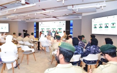 الصورة: الصورة: شرطة دبي تبحث الاستثمار الأمثل للتكنولوجيا في تعزيز الأمن والأمان