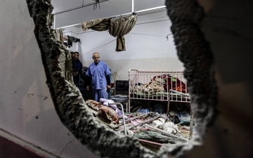 الصورة: الصورة: صحة غزة: توقف مولدات الكهرباء في مجمع ناصر الطبي خلال ساعات