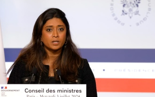 اعتداء على المتحدثة باسم الحكومة الفرنسية خلال حملة انتخابية