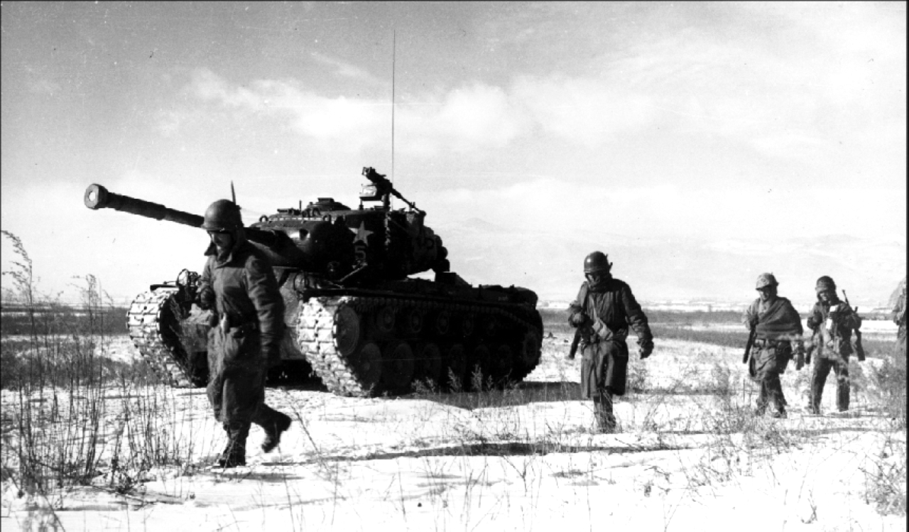 الصورة : 1950 الحرب الكورية: بداية أولى المواجهات بين قوات كورية شمالية وقوات أمريكية.
