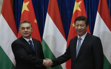 الصورة: الصورة: رئيس وزراء المجر يزور الصين في مهمة سلام خاصة بأوكرانيا