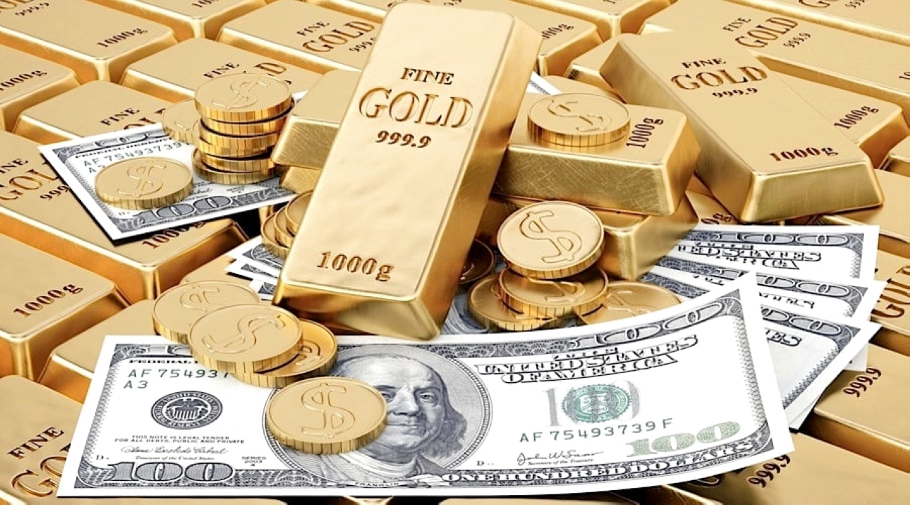 الذهب يحافظ على لمعانه قرب 2450 دولاراً