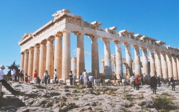 الصورة: الصورة: الحر يغلق المواقع الأثرية في اليونان