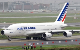 الصورة: الصورة: تعطل الخطوط الجوية الفرنسية بسبب مشكلة تقنية عالمية