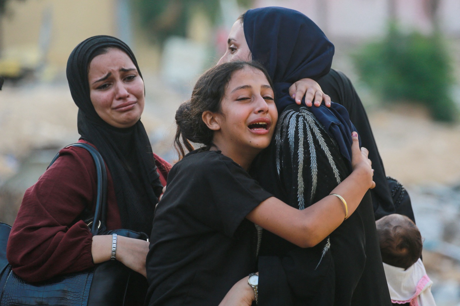 غارات إسرائيلية توقع 70 قتيلاً وأكثر من 200 جريح في خان يونس