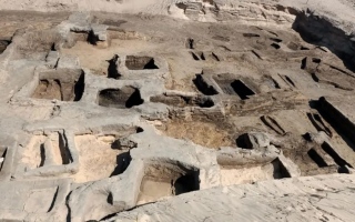 الصورة: الصورة: مصر: الكشف عن مقابر أثرية وعملات من العصر البطلمي بمدينة دمياط