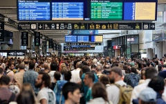 الصورة: الصورة: أعمال "التخريب" على شبكة القطارات السريعة الفرنسية تطال 800 ألف راكب