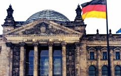 الصورة: الصورة: البنك المركزي الألماني يعلن تزايد تداول الأوراق النقدية المزيفة