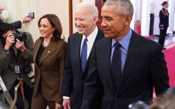 الصورة: الصورة: دعم أوباما يعطي زخماً لطموحات هاريس الرئاسية