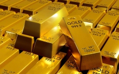 الصورة: الصورة: الذهب يرتفع مع تراجع عوائد سندات الخزانة الأمريكية