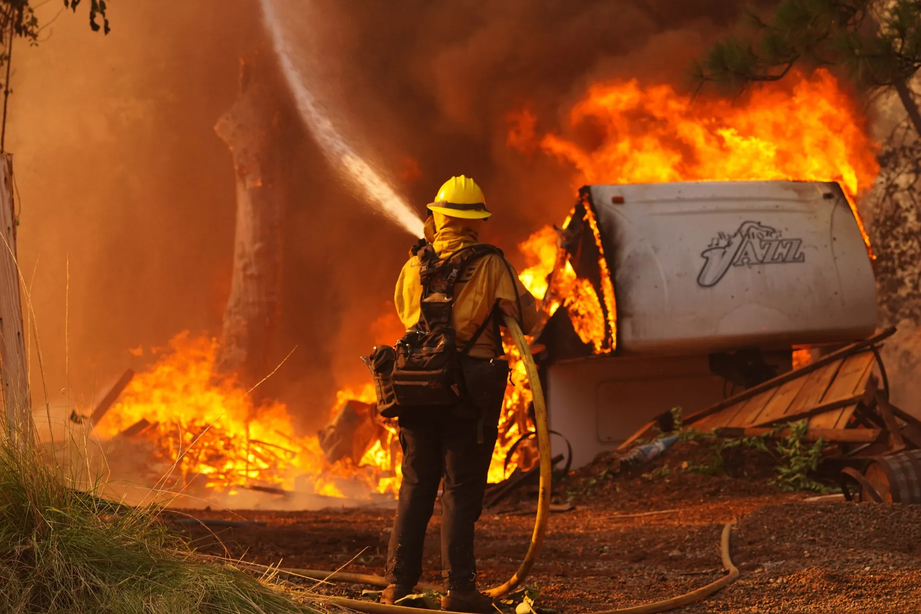 إجلاء 4000 شخص عن منازلهم في كاليفورنيا إثر حريق «بارك فاير»