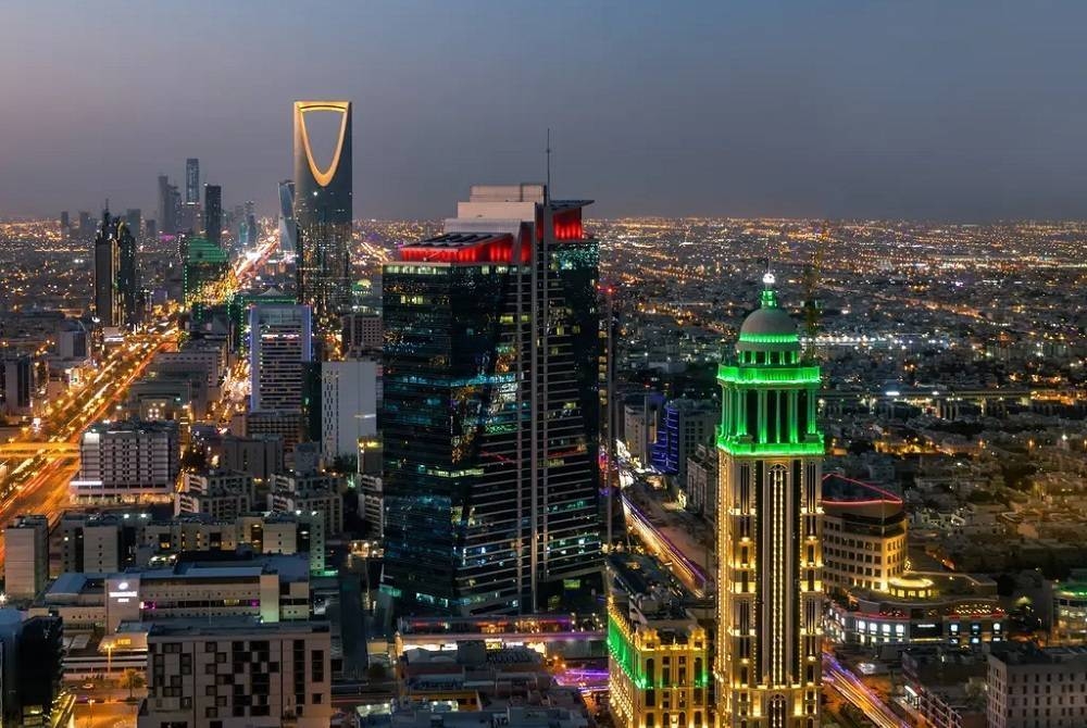 السعودية تتوقع عجزاً بـ 101 مليار ريال من الناتج المحلي في 2025